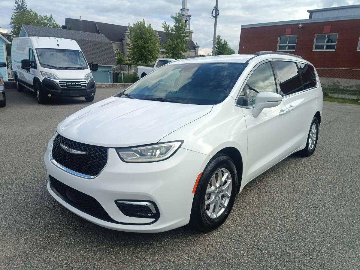 2022 Chrysler Pacifica White Lac Mégantic - photo #0