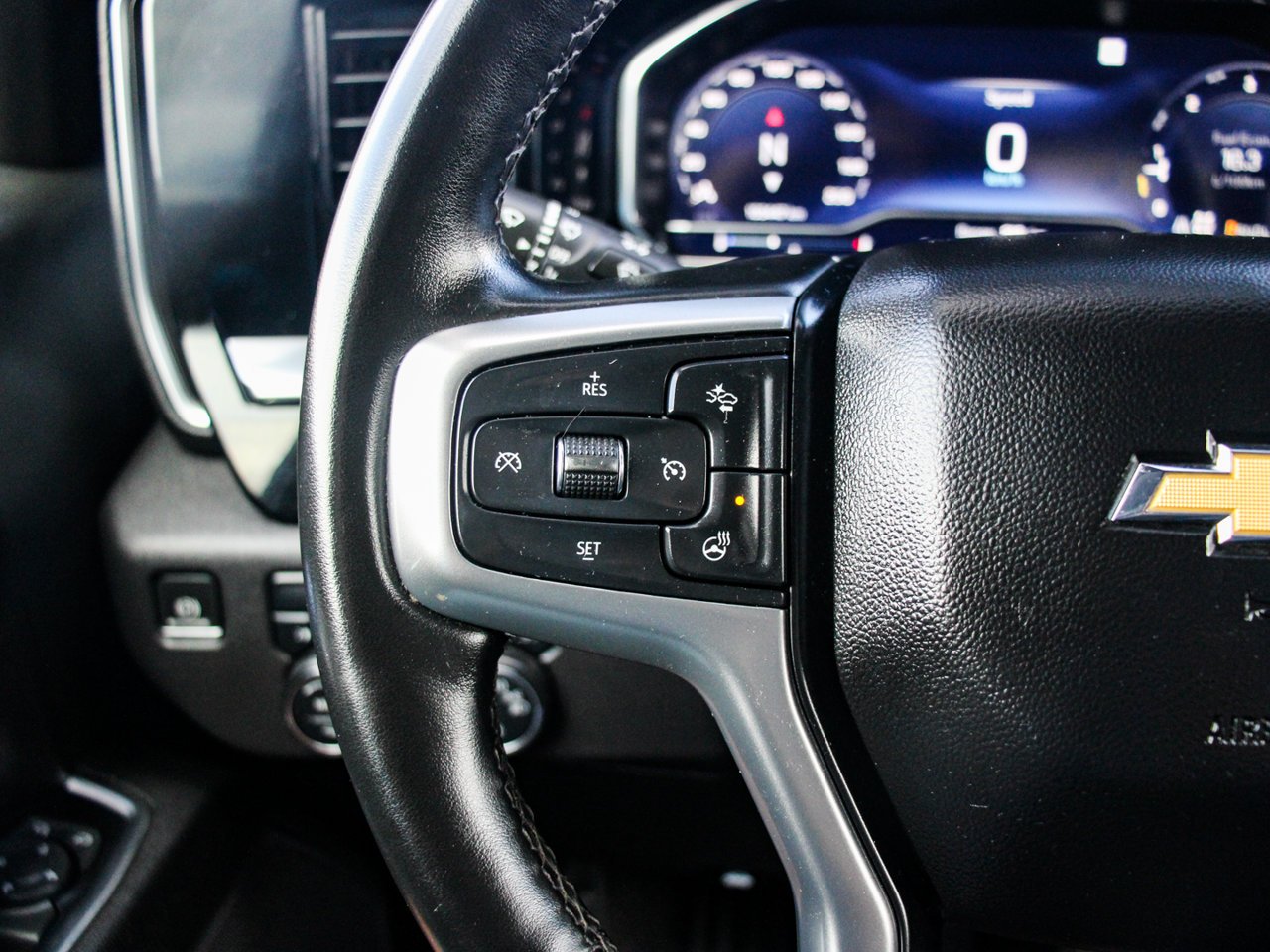 2023 Chevrolet Silverado 1500 4WD Crew Cab 147 LT Grey Sherwood Park - photo #18