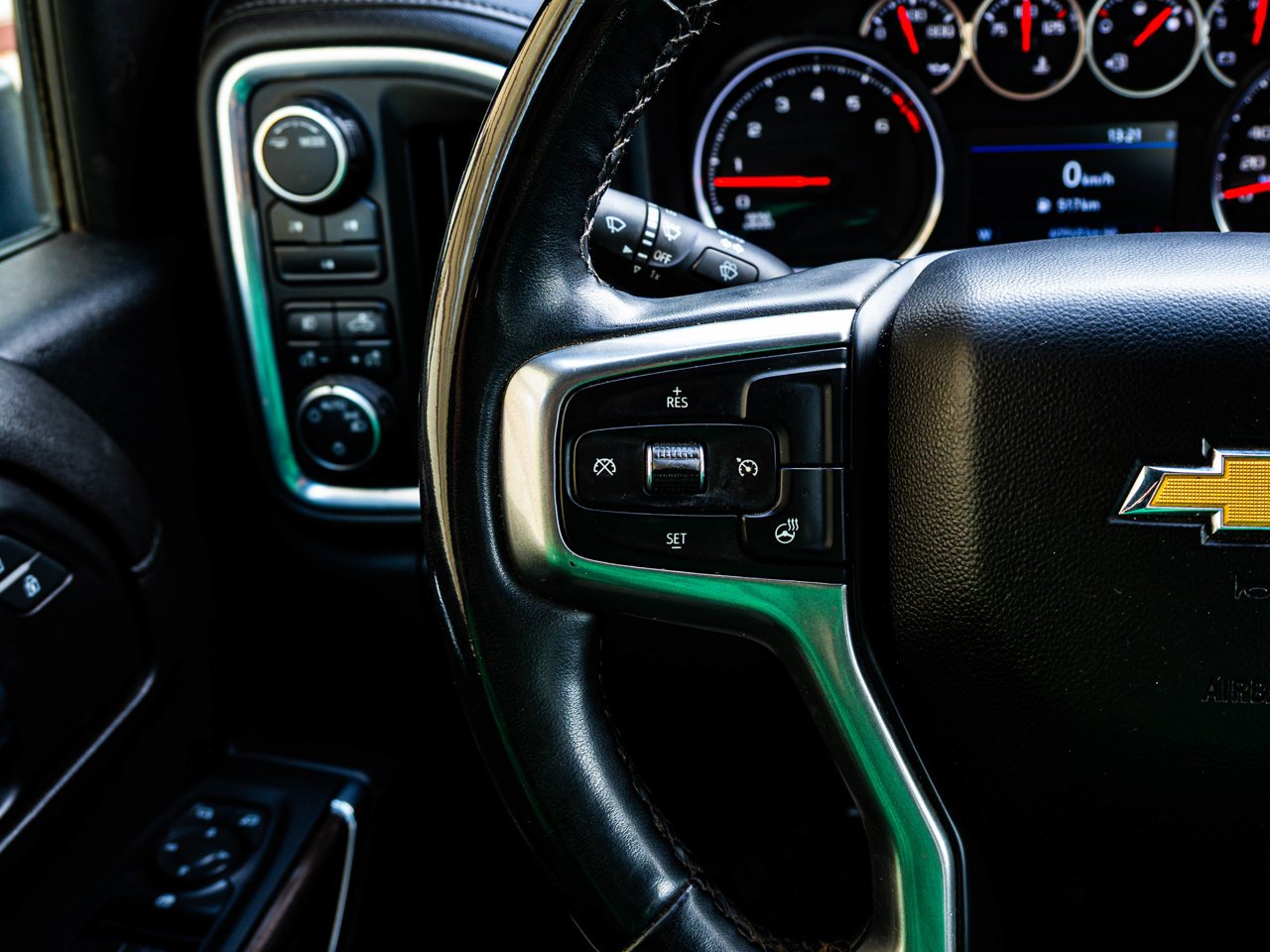 2023 Chevrolet Silverado 2500HD 4WD Crew Cab 159 LT White Sherwood Park - photo #19