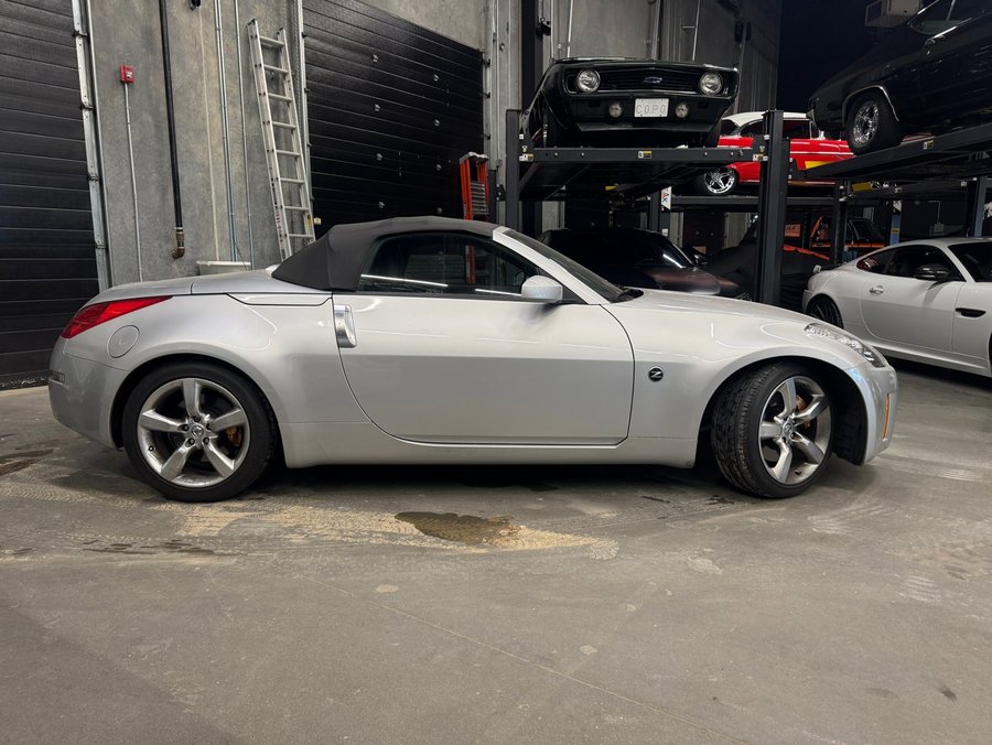 2006 Nissan 350Z 2006 Airstream