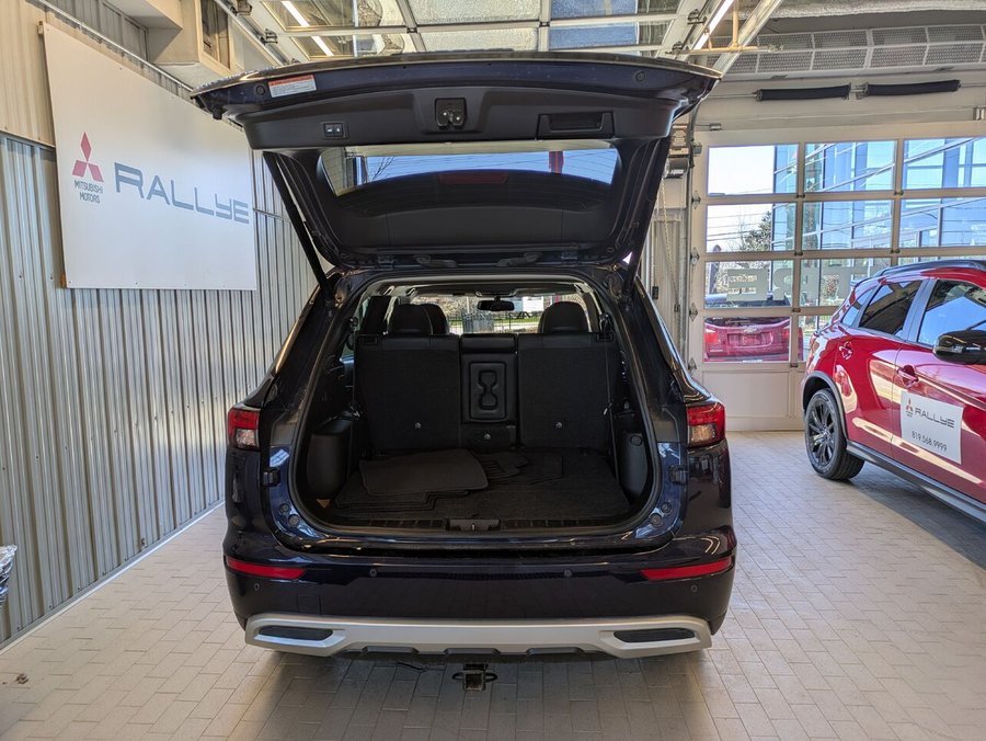 2023 Mitsubishi Outlander SEL AWC Blue