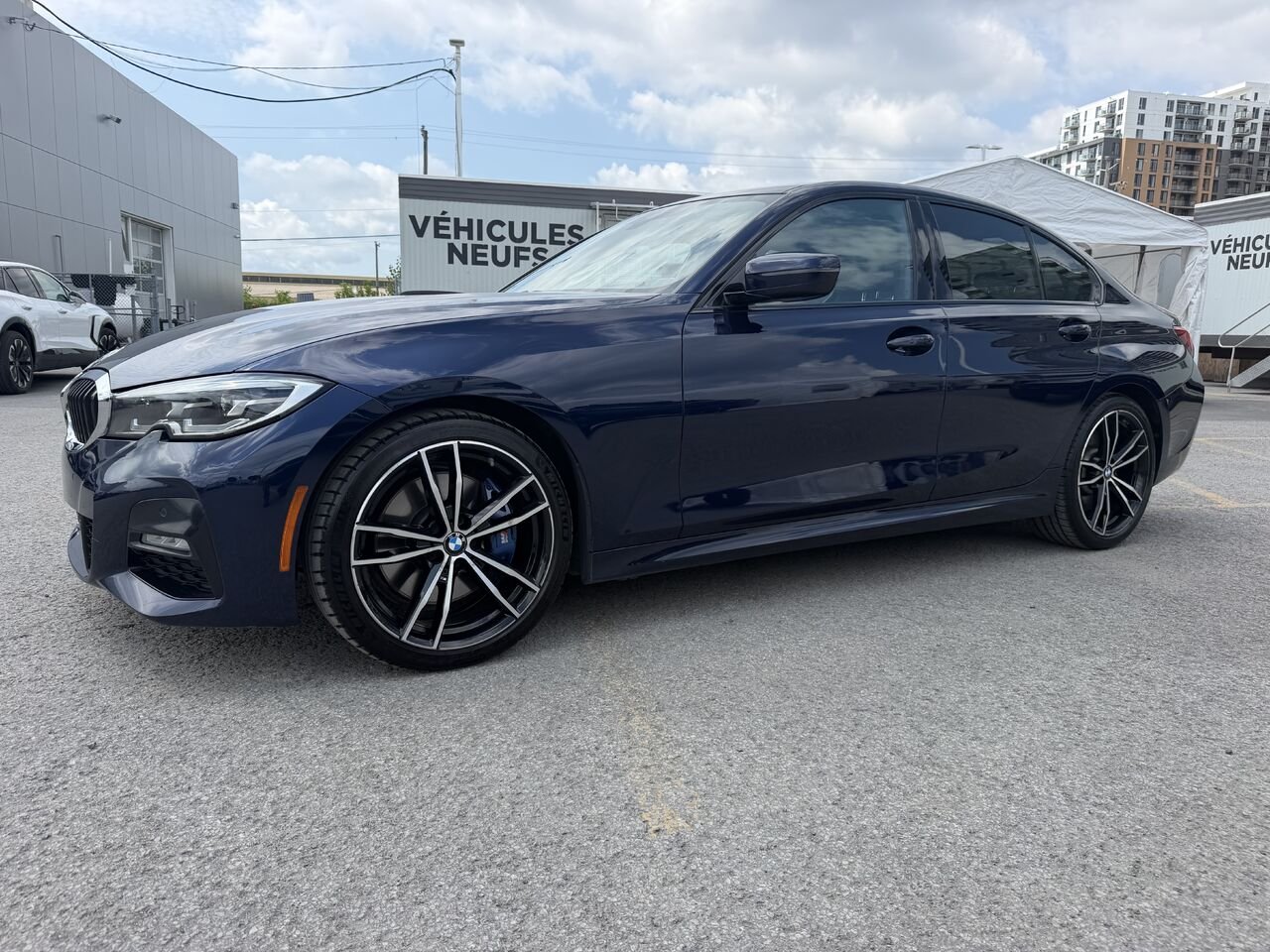 2019 BMW Série 3 330XI M PACKAGE Blue Laval - photo #0