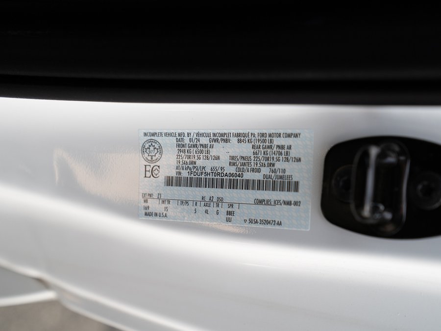 2024 Ford F-550 2024 White