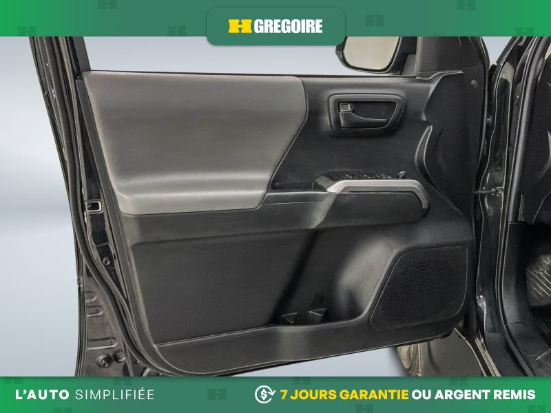 Toyota Tacoma 821853 | SR5 4x4 Double Cab Auto 2022 Noir Laval - photo #28
