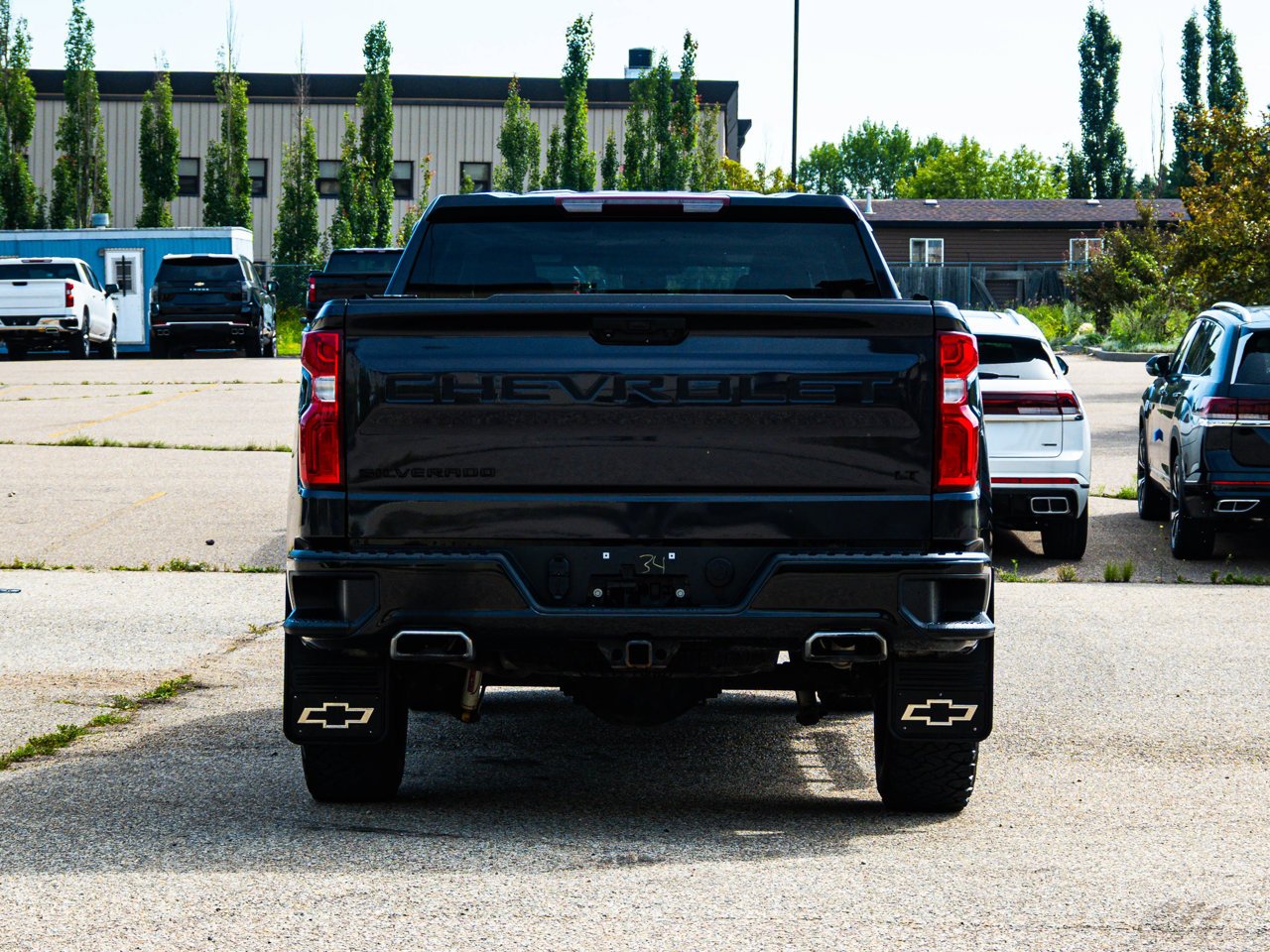 2022 Chevrolet Silverado 1500 4WD Crew Cab 147 LT Trail Boss Black Sherwood Park - photo #11