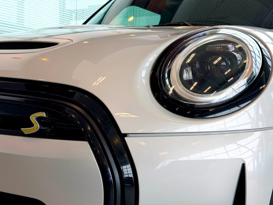 2023 MINI 3 Door 2023 gray