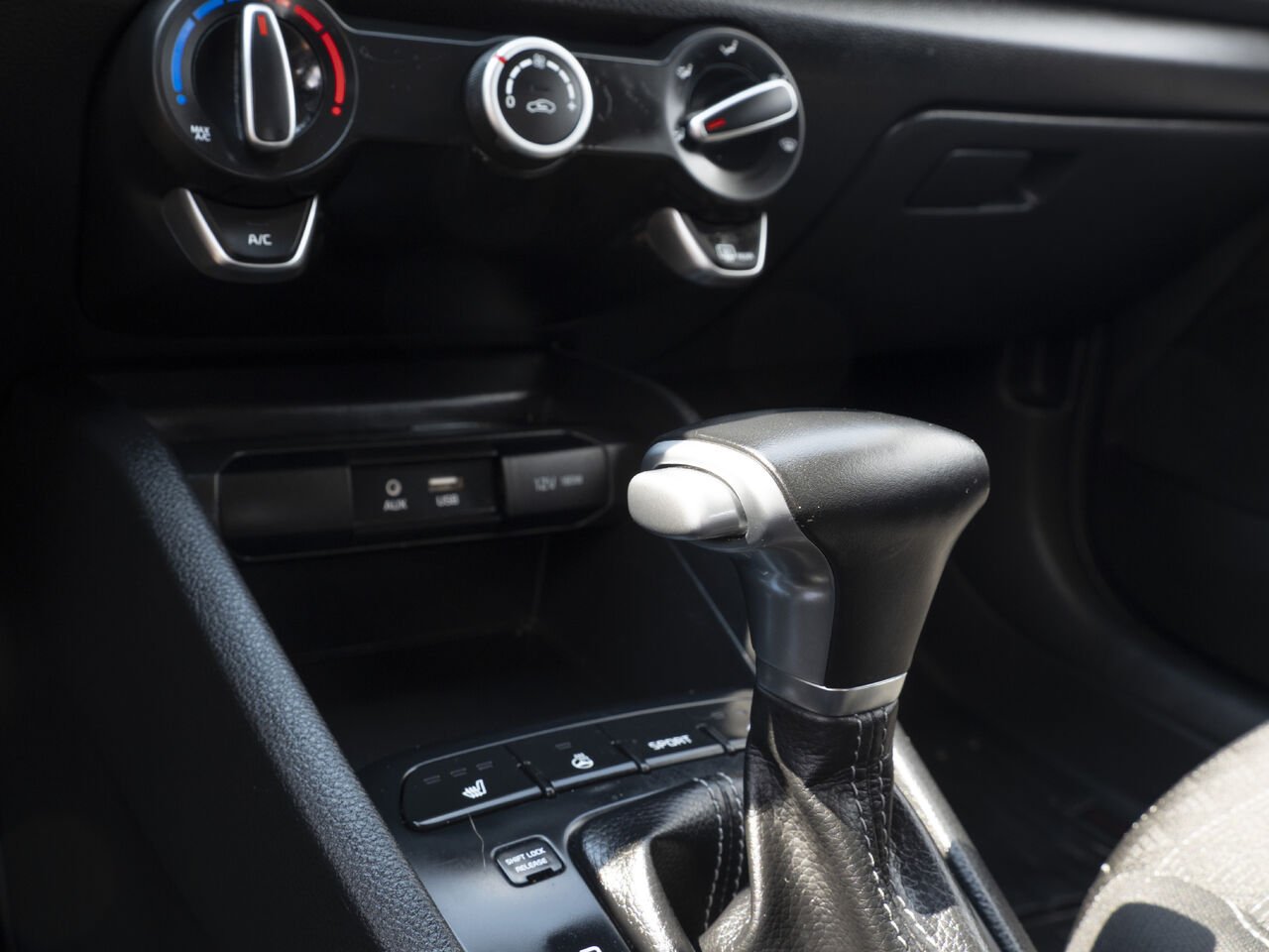 Kia Rio 5 portes A2621 | LX+ BA 2018 Argent Val-d'Or - photo #10
