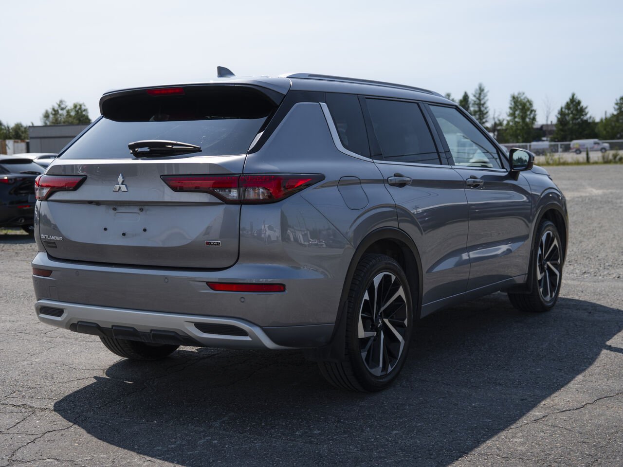 Mitsubishi Outlander A25289 | GT Premium S-AWC 2023 Gris Val-d'Or - photo #3