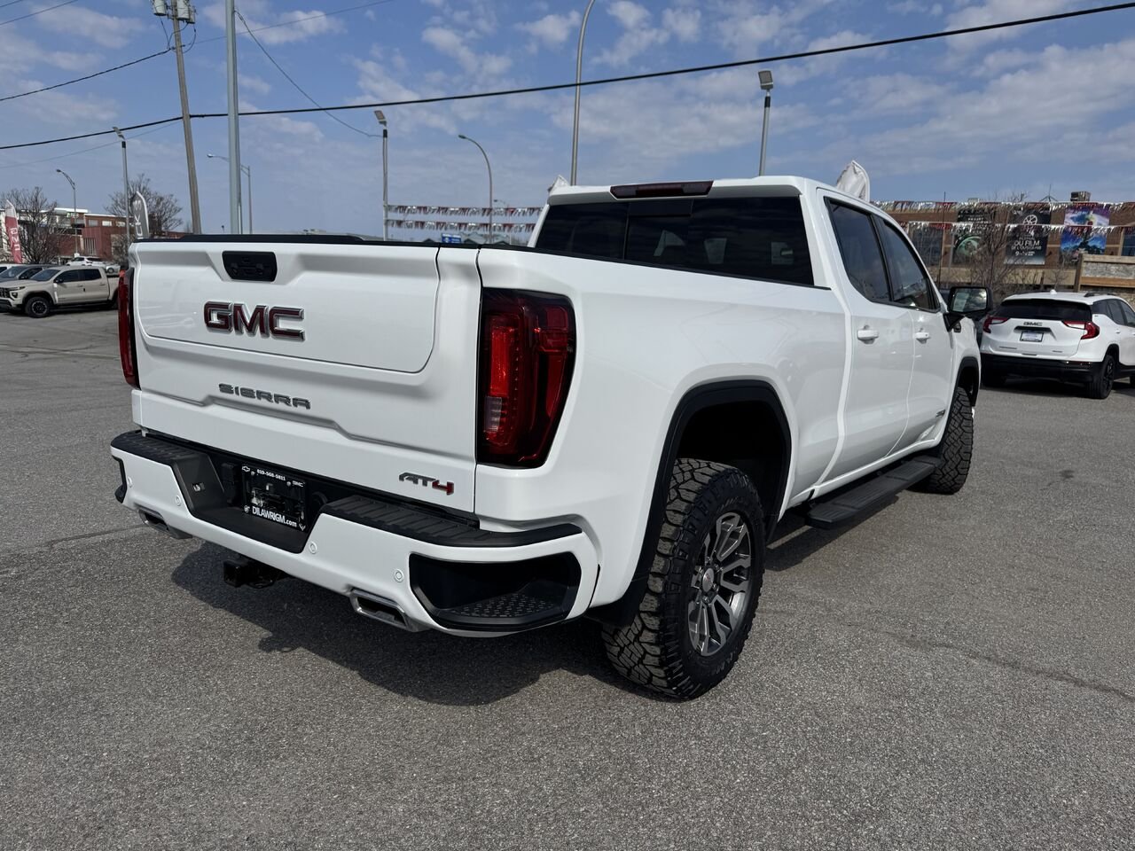 2023 GMC SIERRA 1500 AT4 AT4 cabine multiplace 4RM 157 po White Gatineau - photo #21
