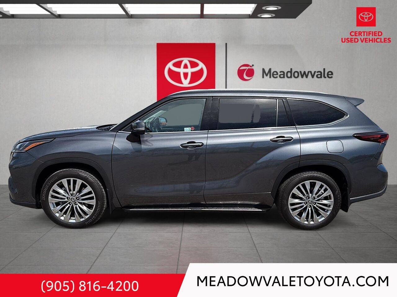 2025 Toyota HIGHLANDER Heads up Display, 20" Alloy Wheels+2nd row Captain’s Chairs+ Heated 2nd Row Seats + Panoramic View Monitor Magnetic Grey Metallic Mississauga - photo #5
