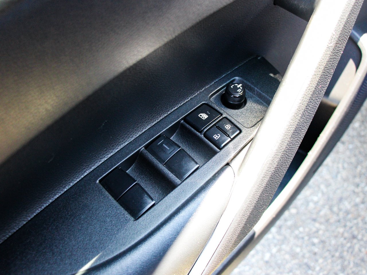 2022 Toyota Corolla Cross LE AWD Blue Sherwood Park - photo #15