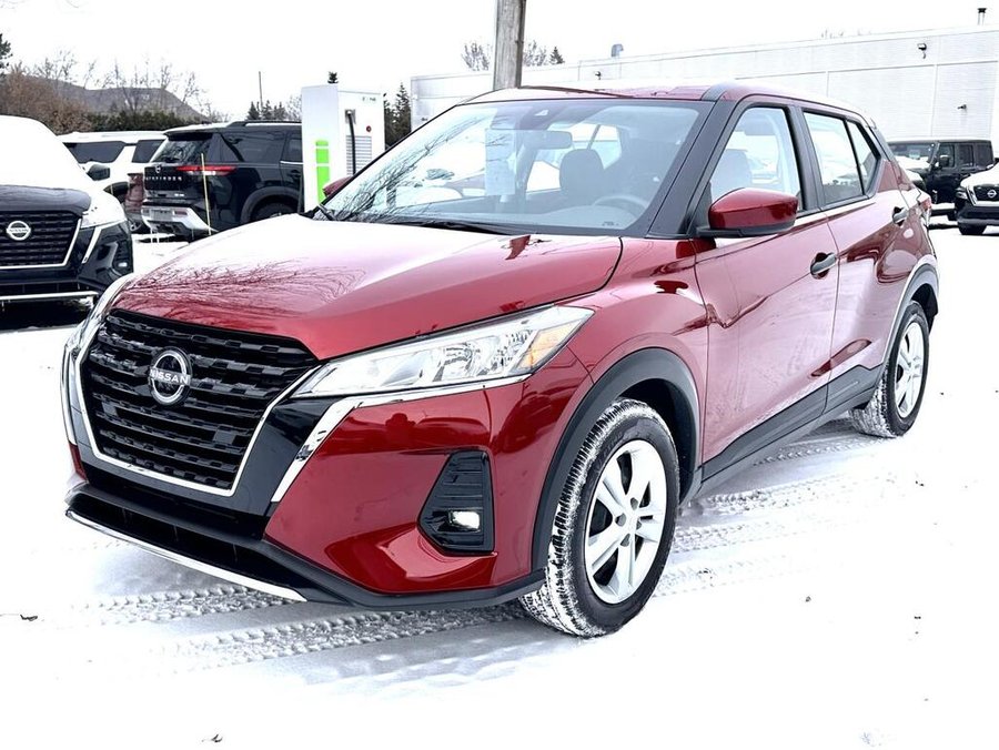 2025 Nissan Kicks Play 2025 Red