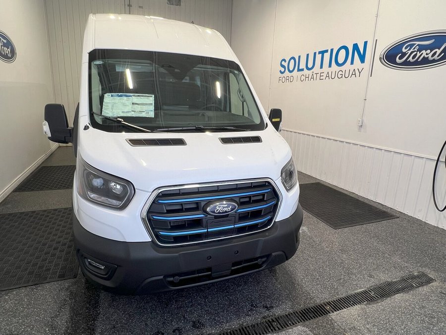 2024 Ford E-Transit Cargo Van E-TRANSIT FOURGONNETTE UTILITAIRE Oxford White