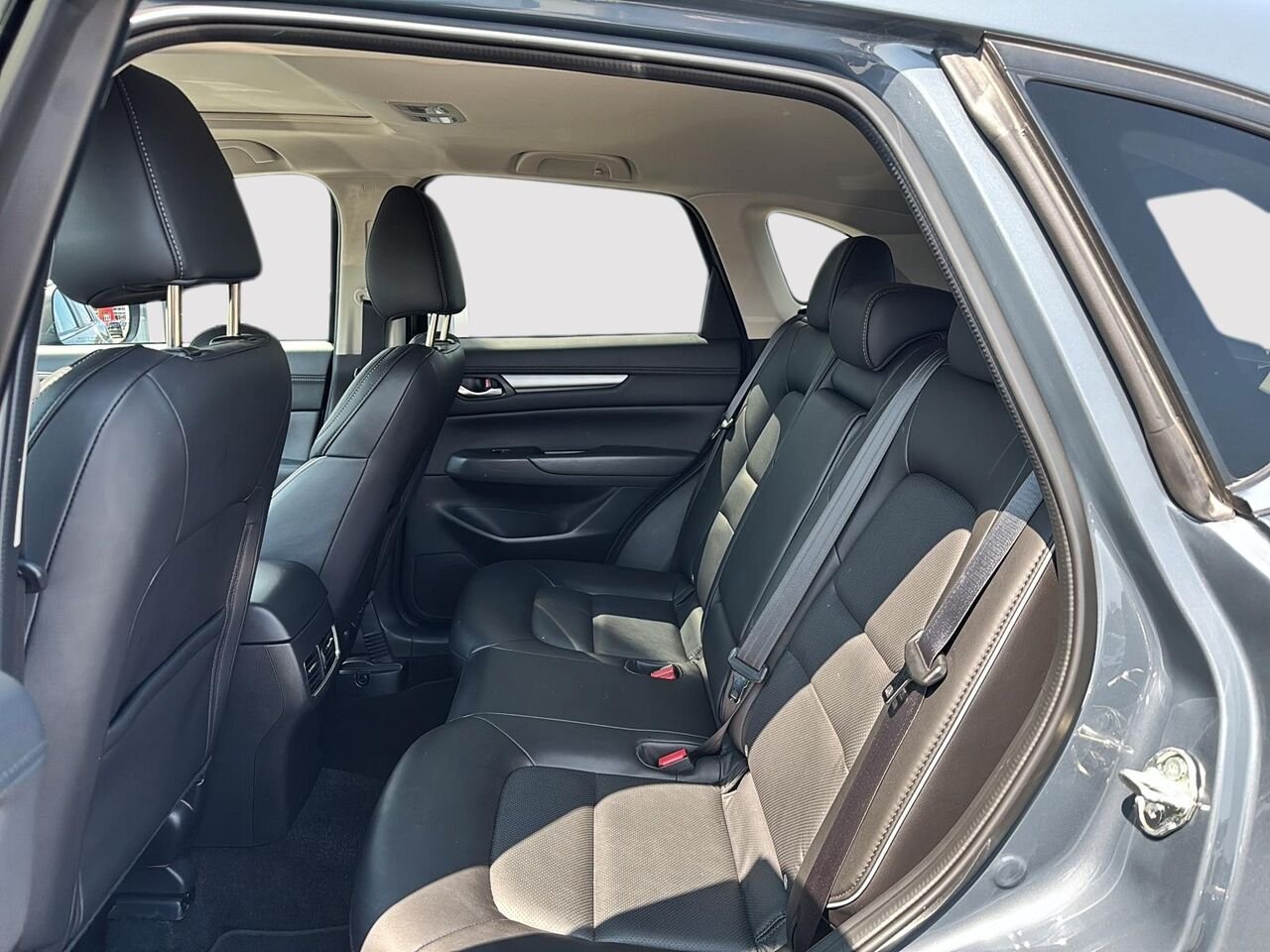 2024 Mazda CX-5 Grey Rouyn-Noranda - photo #5