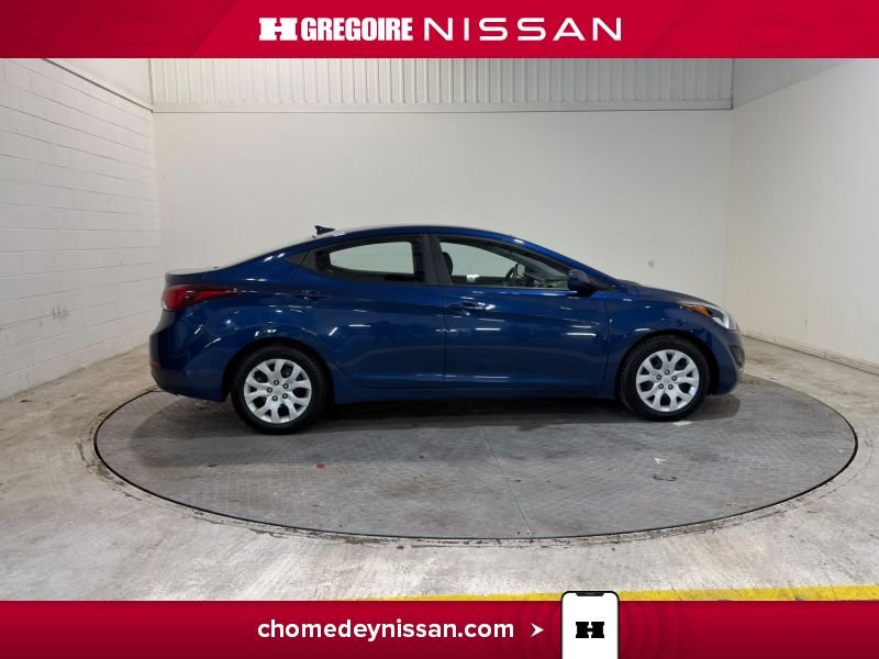 Hyundai Elantra 2016 Bleu Blainville - photo #10