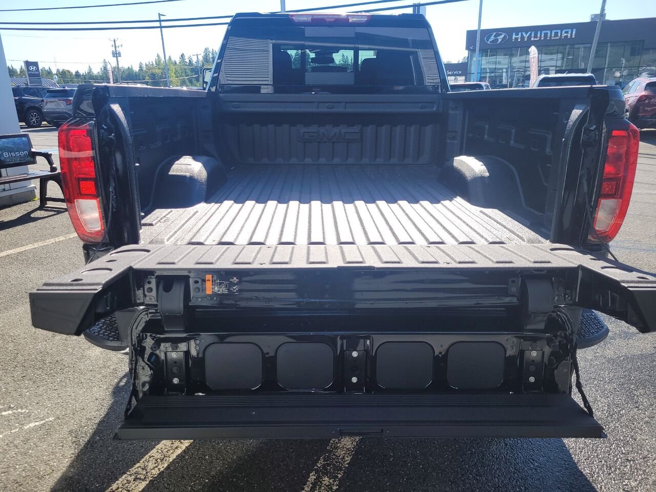 2026 GMC Sierra 2500HD SLE cabine multiplace 4RM 159 po ONYX BLACK Thetford Mines - photo #4