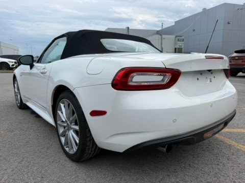2017 FIAT 124 Spider LUSSO White Laval - photo #6