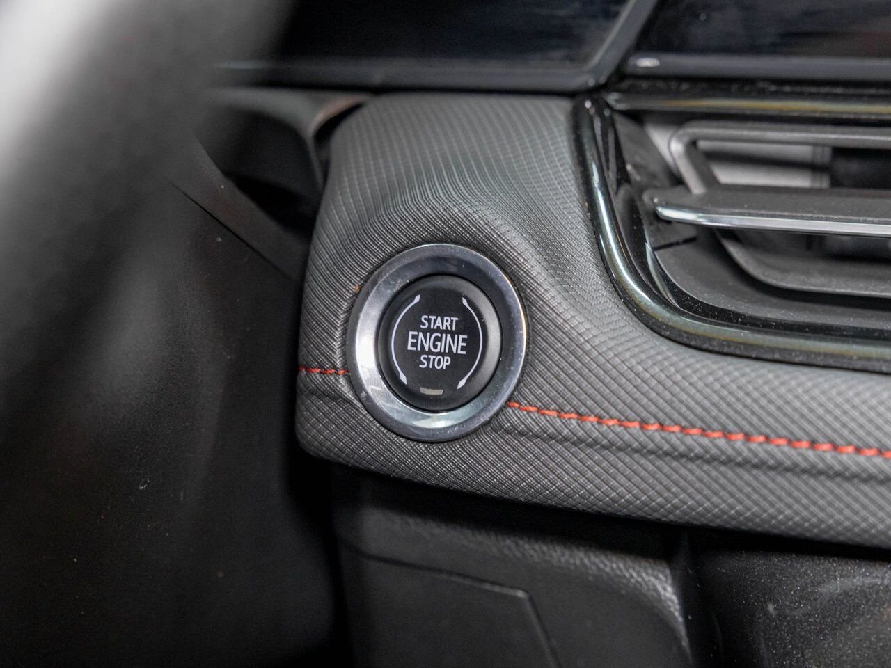 2024 Chevrolet Trailblazer RS AWD *SIÈGES CHAUFF* CARPLAY BLUETOOTH WIFI USB Black Saint-Jérôme - photo #23