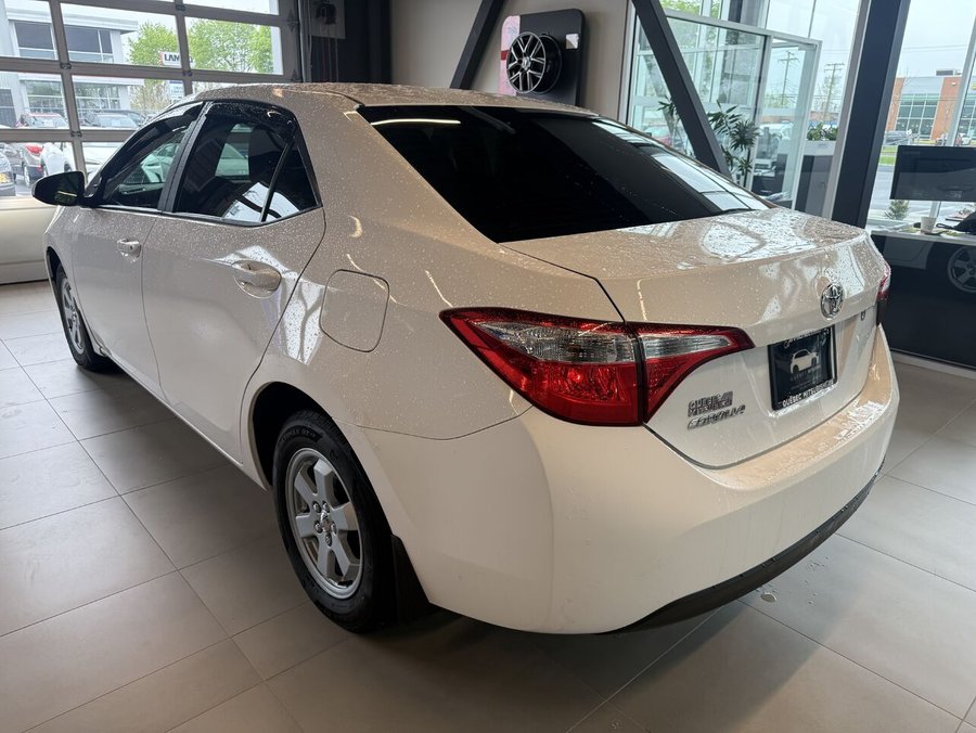 Toyota Corolla CE, Vitres électriques 2016 Blanc