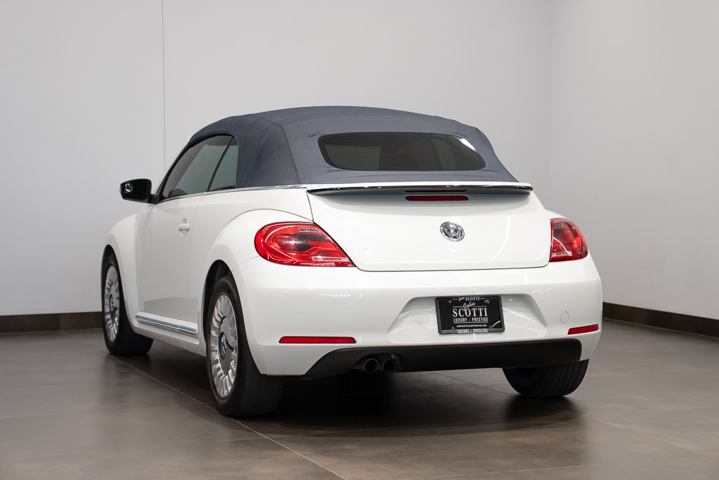 Volkswagen Beetle Trendline+ cabriolet 2 portes 2016 Blanc Kirkland - photo #6