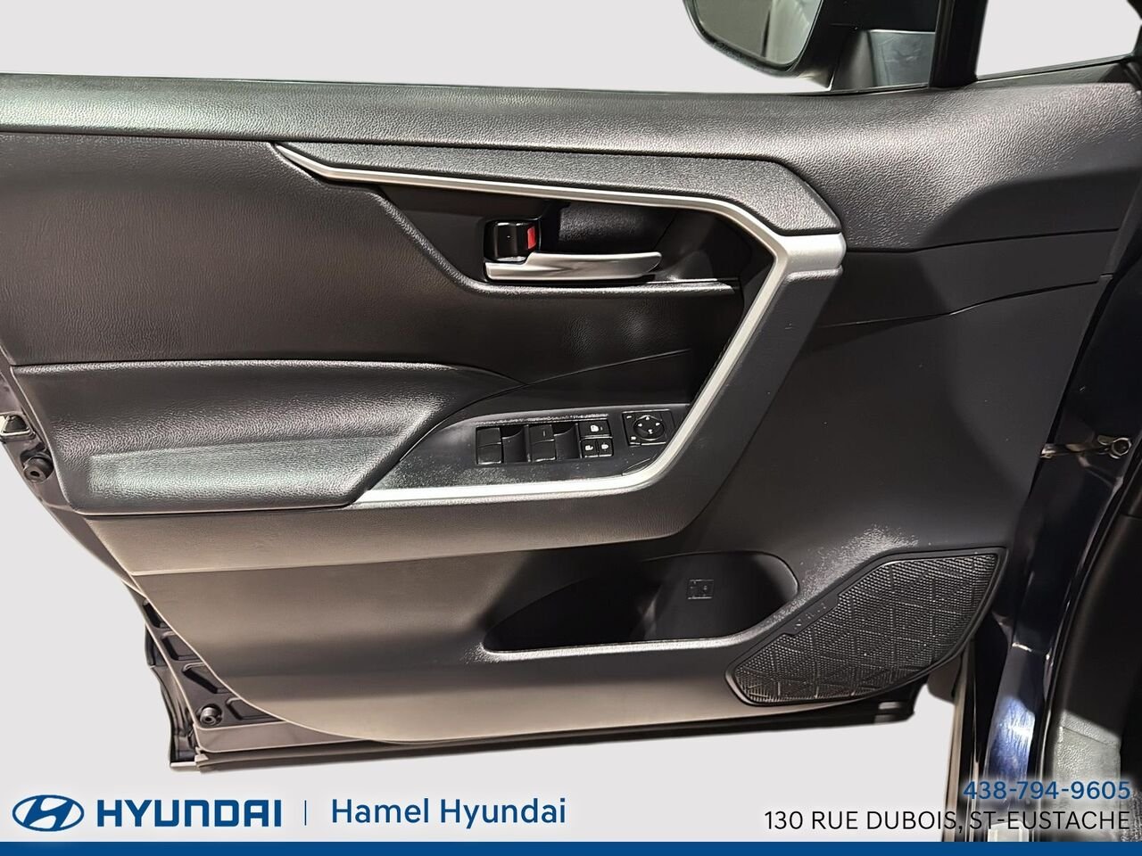 2019 Toyota RAV4 Blue Saint-Eustache - photo #11