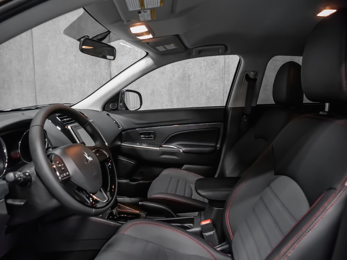 Mitsubishi RVR SEL 2026 Noir Labrador Montréal - photo #11