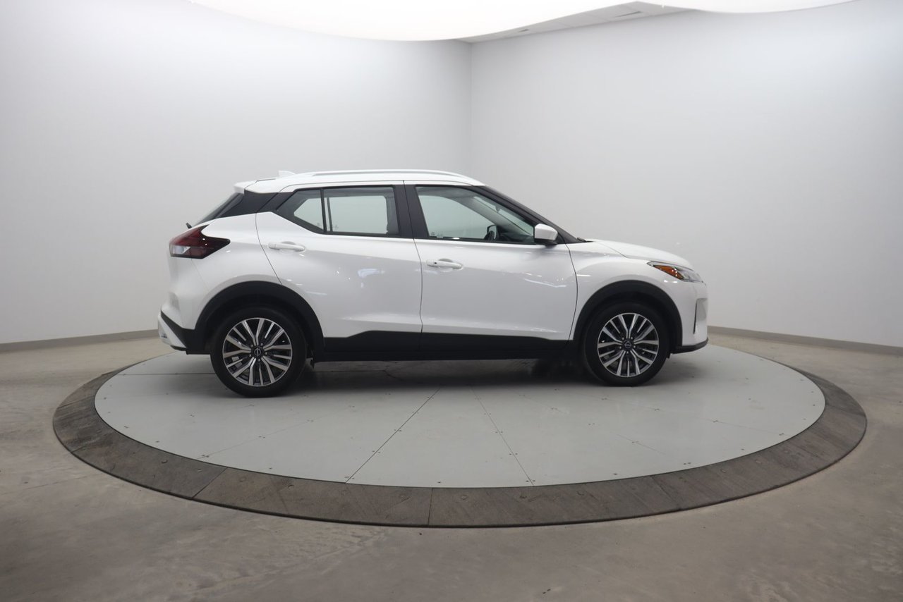 2024 Nissan Kicks VIN 3N1CP5CV5RL485509 White Baie-Comeau - photo #2