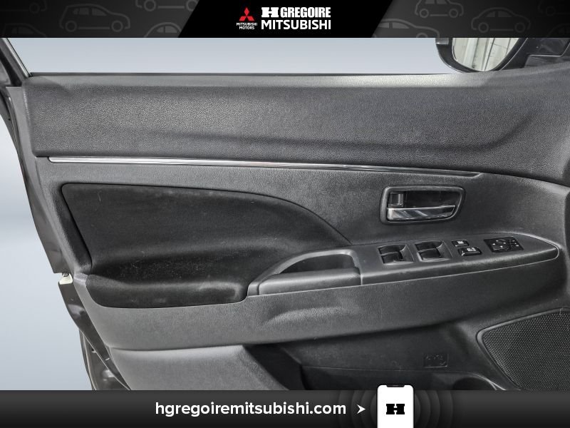 2022 Mitsubishi RVR Black Laval - photo #12