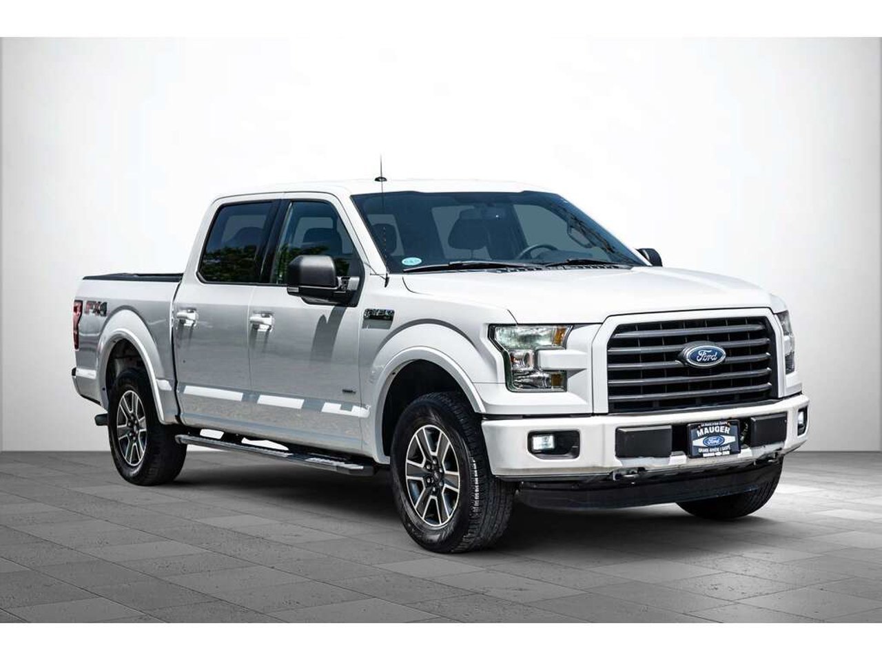 2016 Ford F-150 White Sainte-Julienne - photo #1