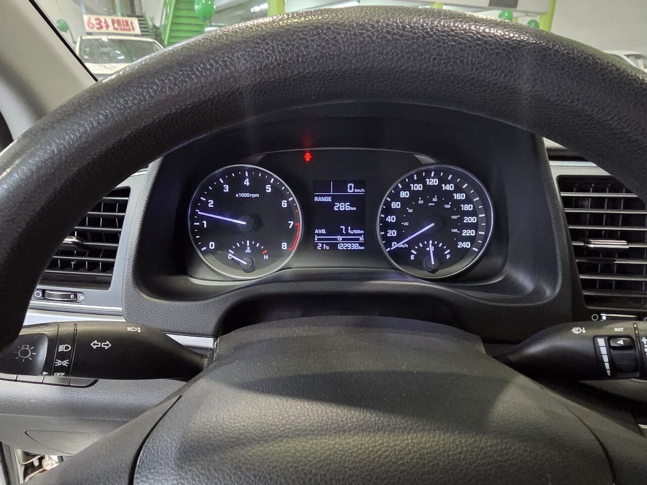 2017 Hyundai Elantra White  - photo #13