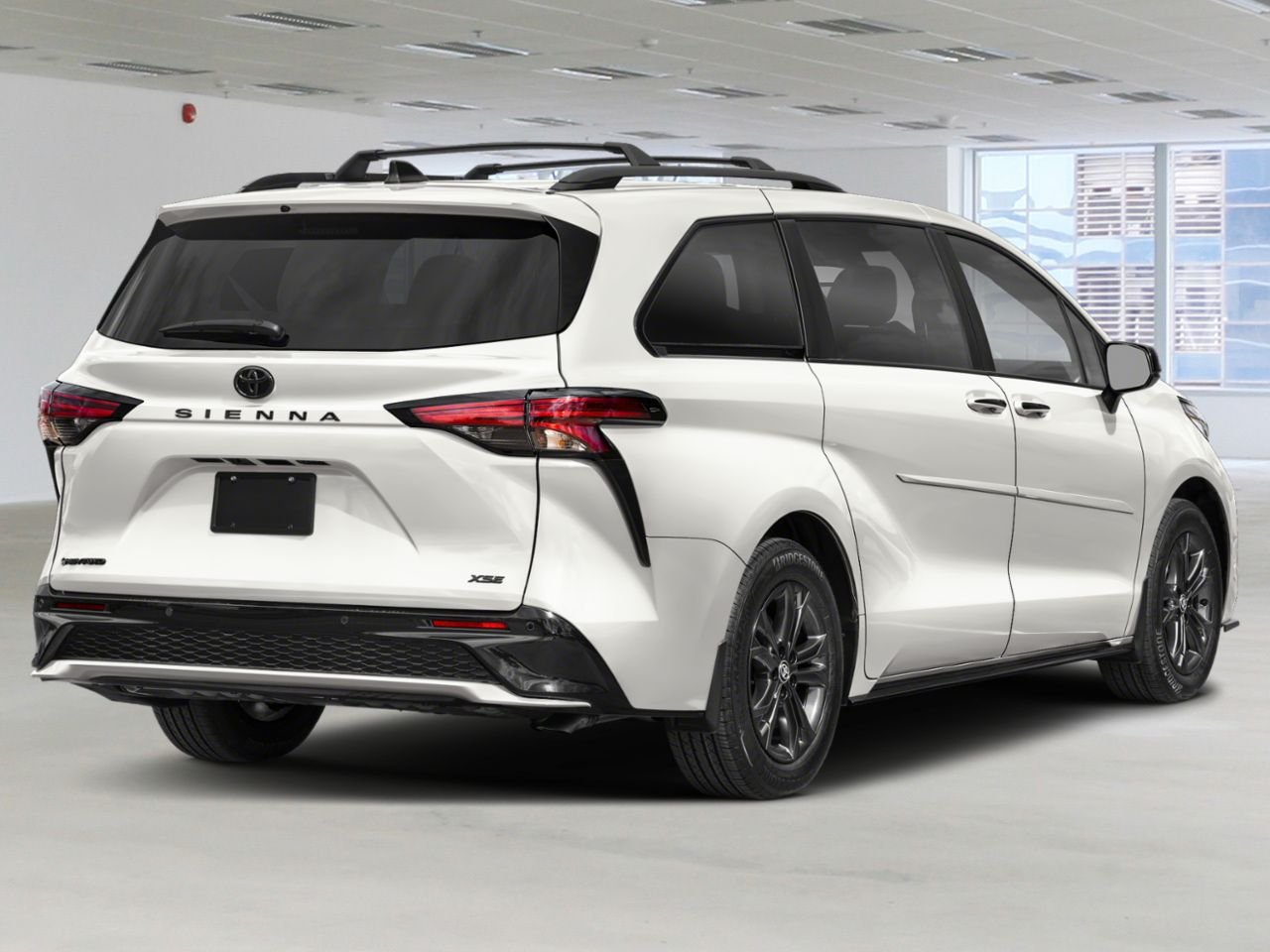 2026 Toyota Sienna White Gatineau - photo #1