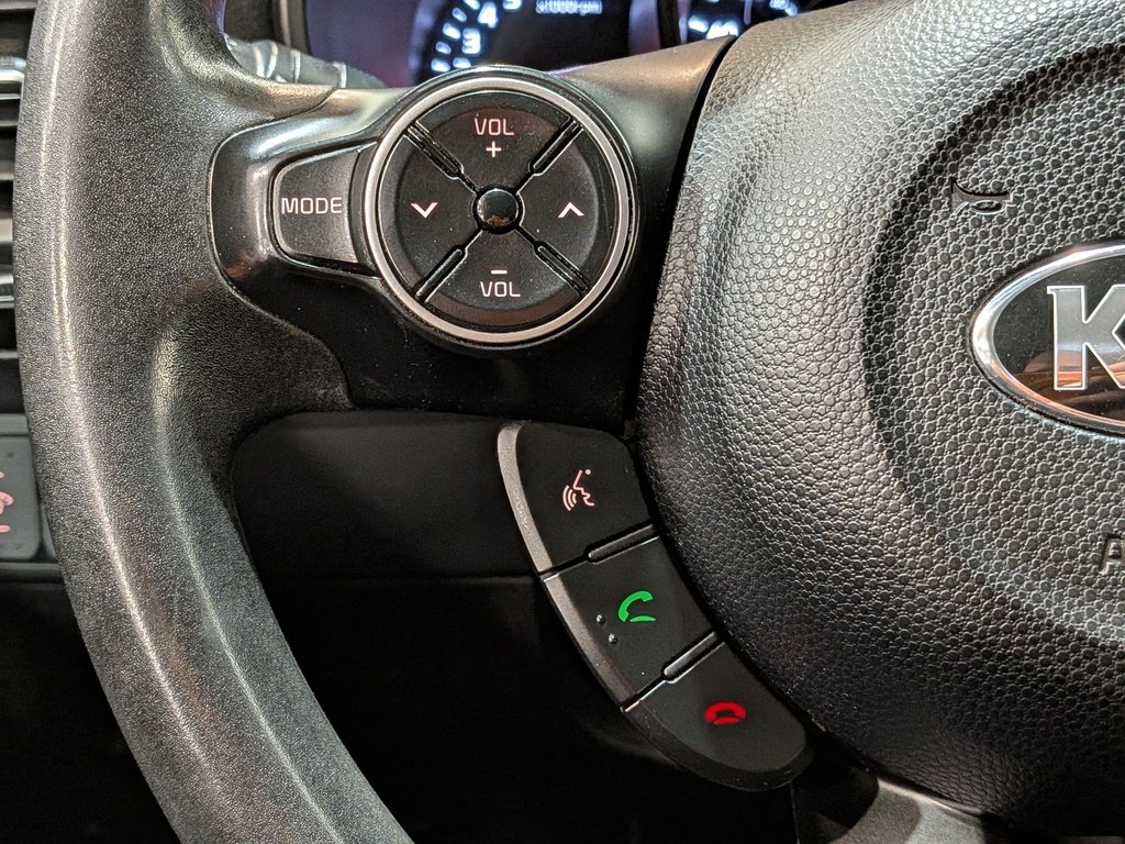 2015 Kia Soul 5dr Wgn Manual LX White Val-David - photo #14
