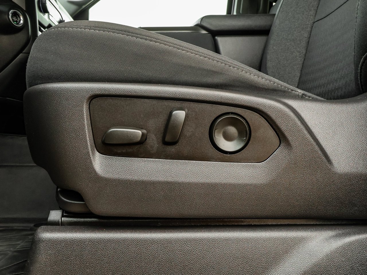 2023 Chevrolet Silverado 1500 4WD Crew Cab 147 Custom Black Sherwood Park - photo #20