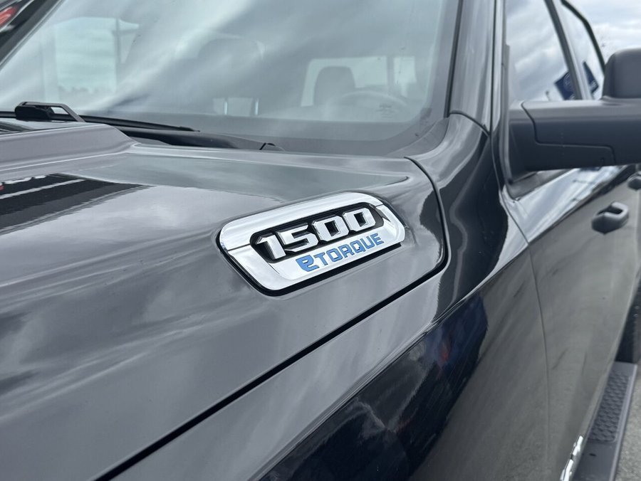 2022 Ram 1500 Black Out 2022 Black