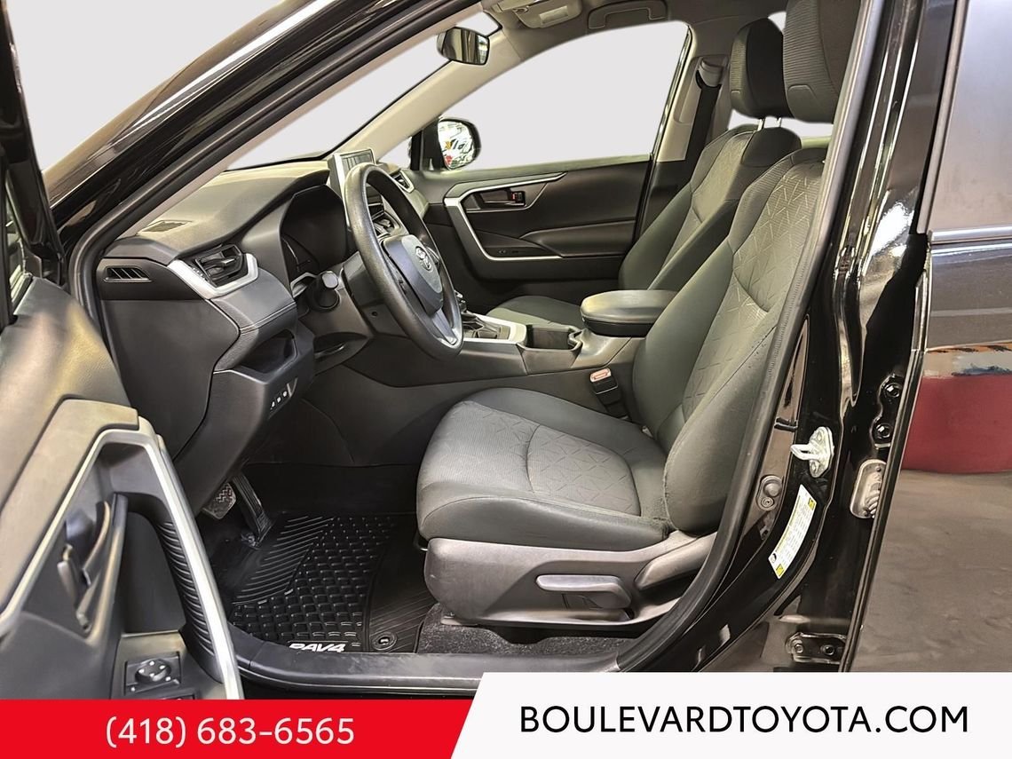 Toyota RAV4 99357B-118 | LE, AWD 2024 Noir minuit métallisé Québec - photo #19
