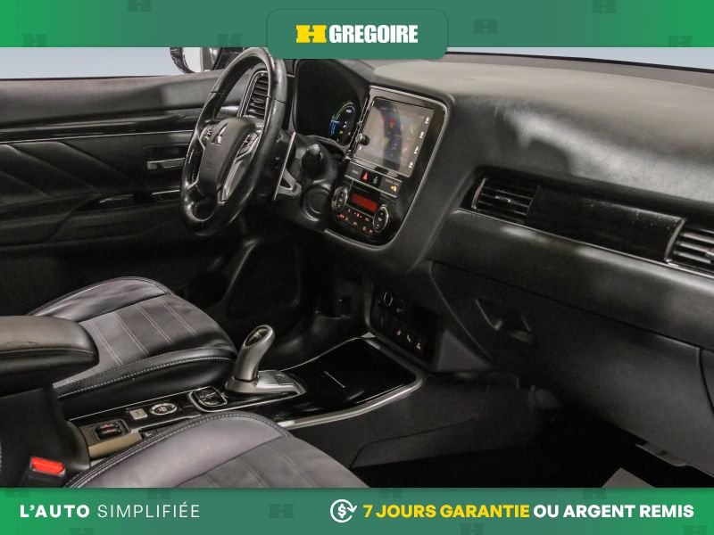 Mitsubishi Outlander PHEV 820606 | SE Touring AUTO A/C TOIT MAGS CAM RECUL BLEUTOOTH 2019 Noir Laval - photo #32