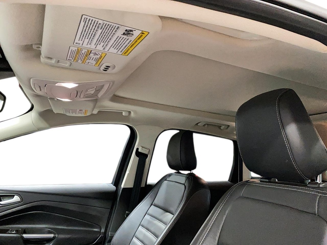 2019 Ford Escape Titanium White Baie-Comeau - photo #11