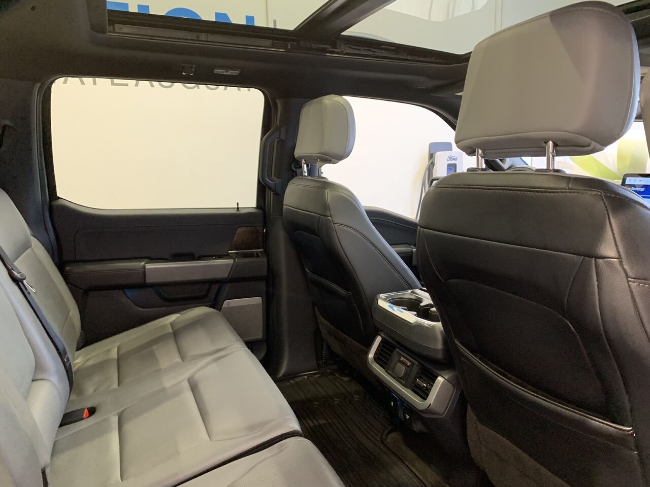 Ford F-150 Lightning LARIAT 2022 Gris Saint-Eustache - photo #11