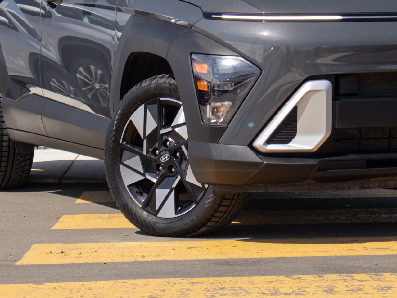 2024 Hyundai Kona 2.0L Preferred AWD Grey Sherwood Park - photo #5