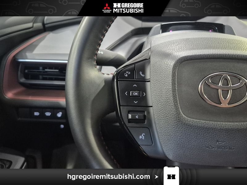 2024 Toyota Prius Silver Blainville - photo #19
