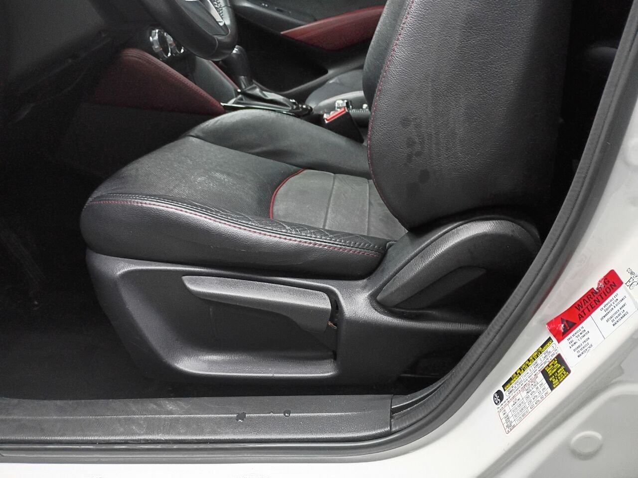 2016 Mazda CX-3 White Blainville - photo #17
