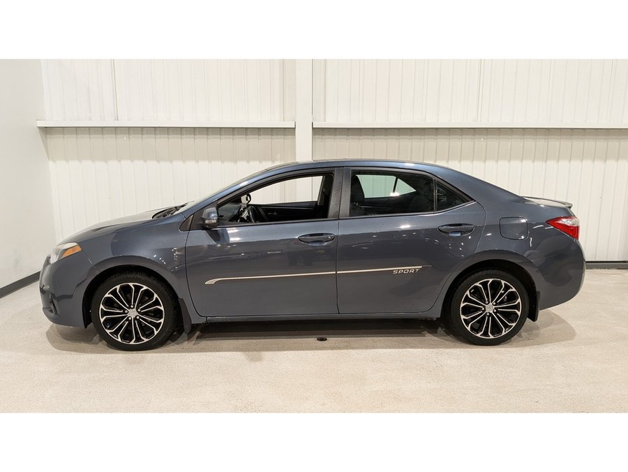 Toyota Corolla 4dr Sdn Man CE 2015 Gris