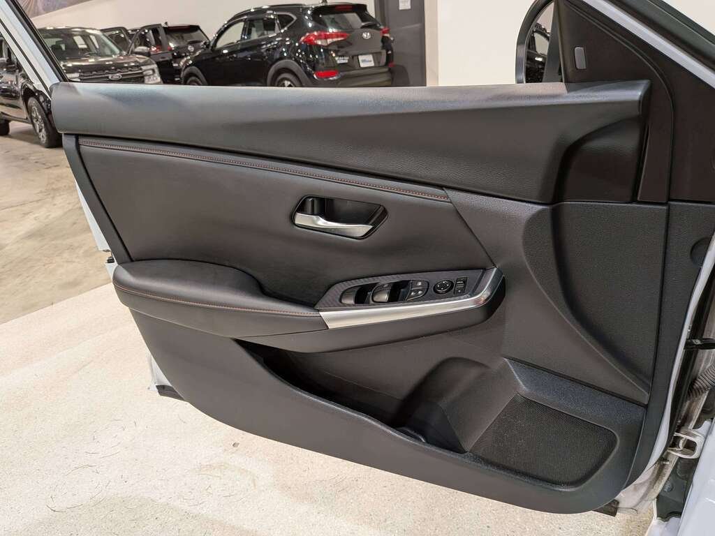 2024 Nissan Sentra SR Manual White Val-David - photo #31