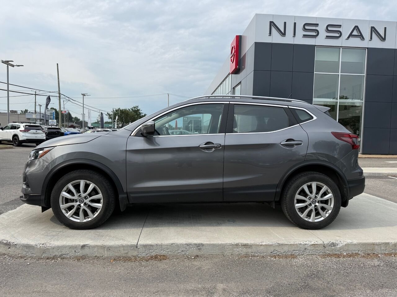 2023 Nissan Qashqai SV TI CVT Grey Châteauguay - photo #1