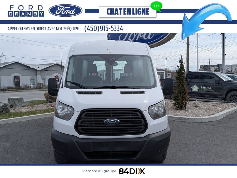 Ford Transit fourgon utilitaire T-250 toit moyen 148 po PNBV de 9 000 lb porte coulissante côté passager 2016 Blanc