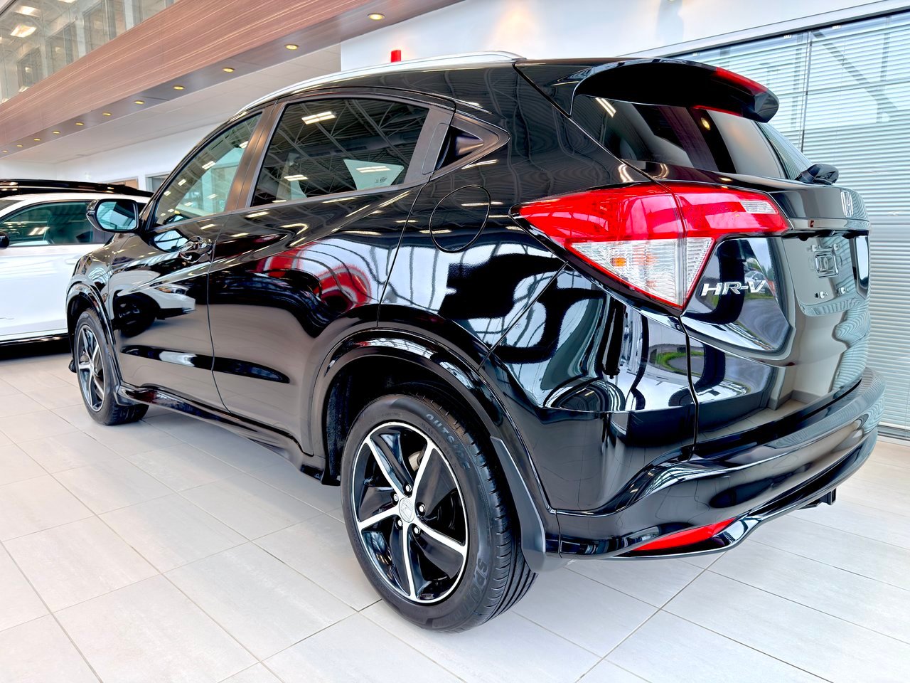 Honda HR-V 2021 Noir Notre-Dame-des-Prairies - photo #8