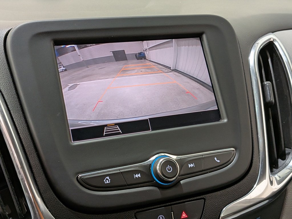 2022 Chevrolet Equinox AWD 4dr LS w/1LS Silver Val-David - photo #2