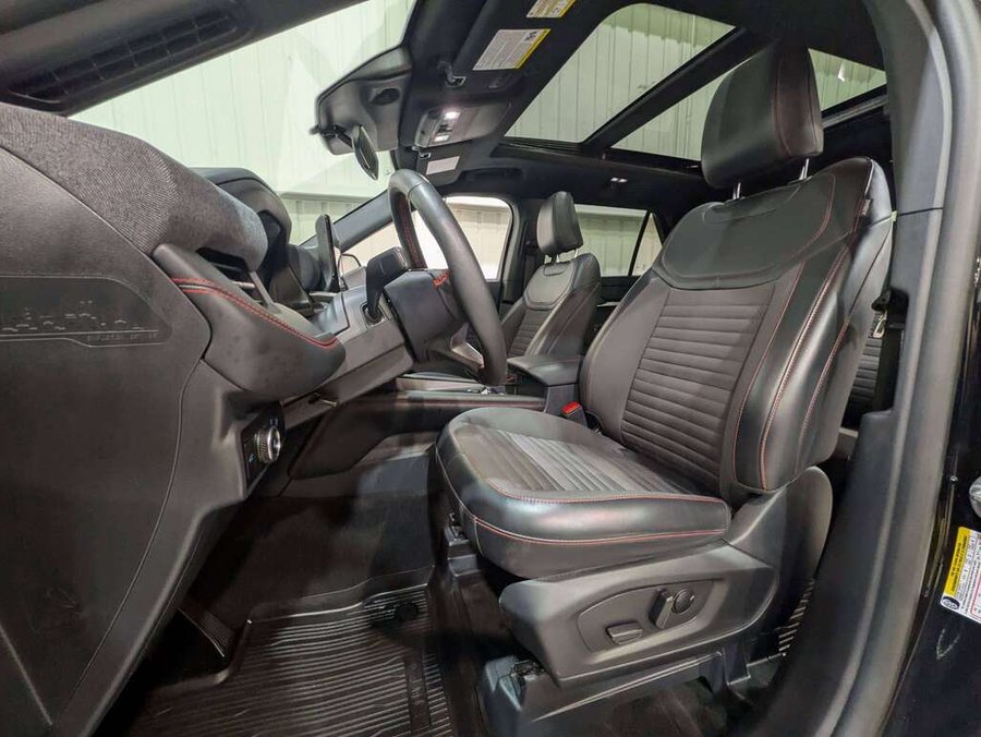 2025 Ford Explorer Black
