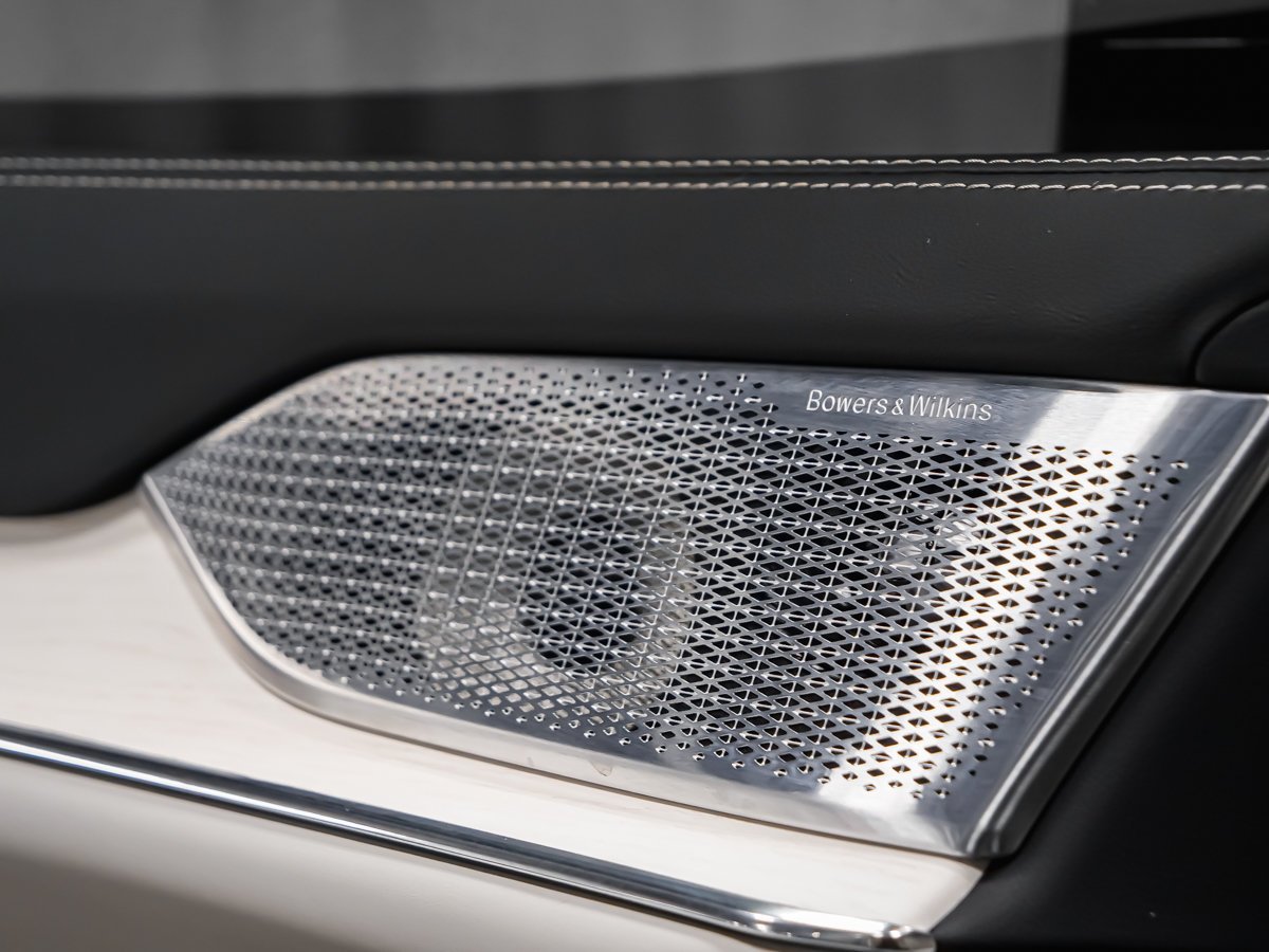 2025 Volvo EX90 ULTRA Grey Montreal - photo #17