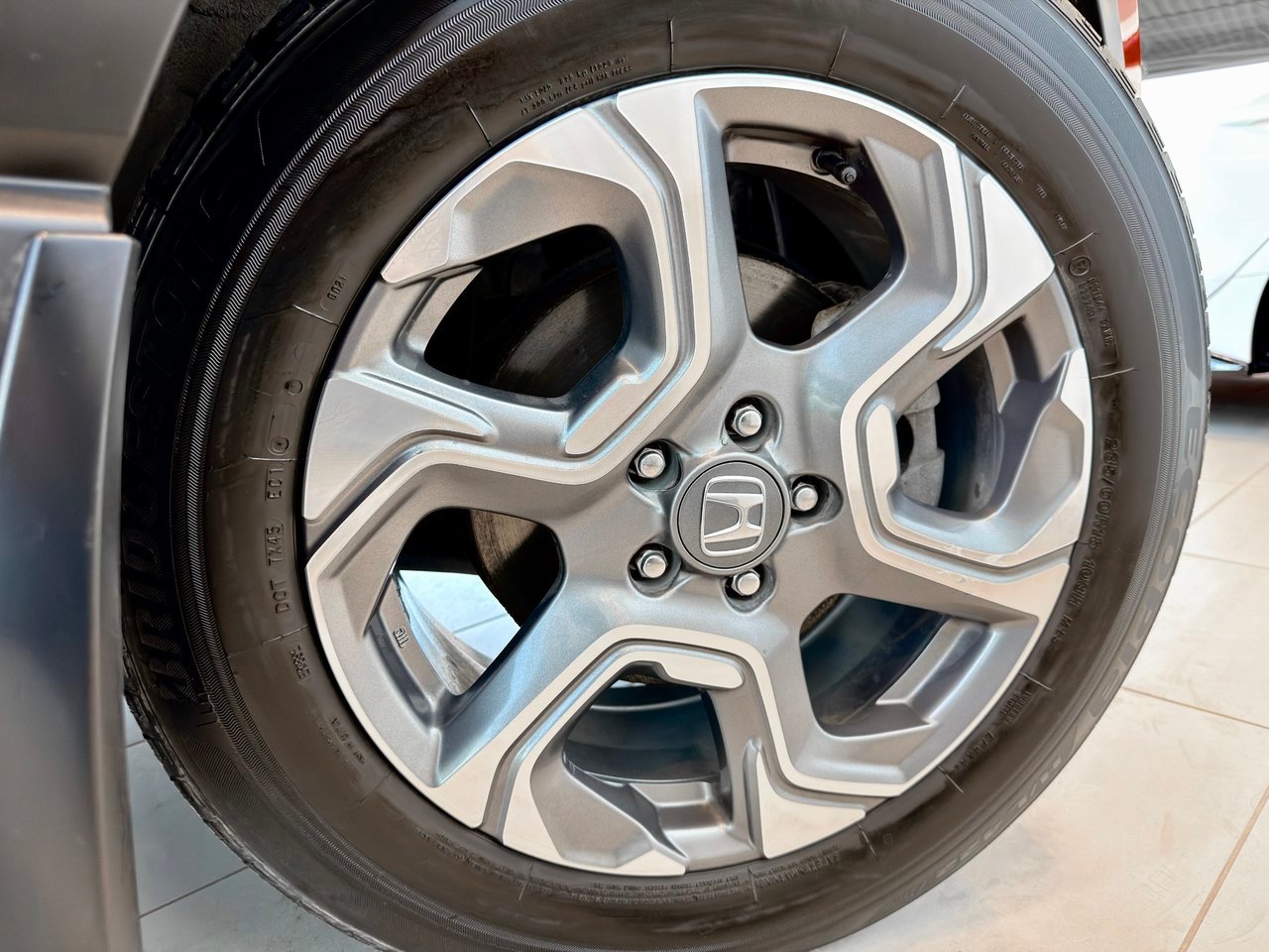 2017 Honda CR-V Red Notre-Dame-des-Prairies - photo #12